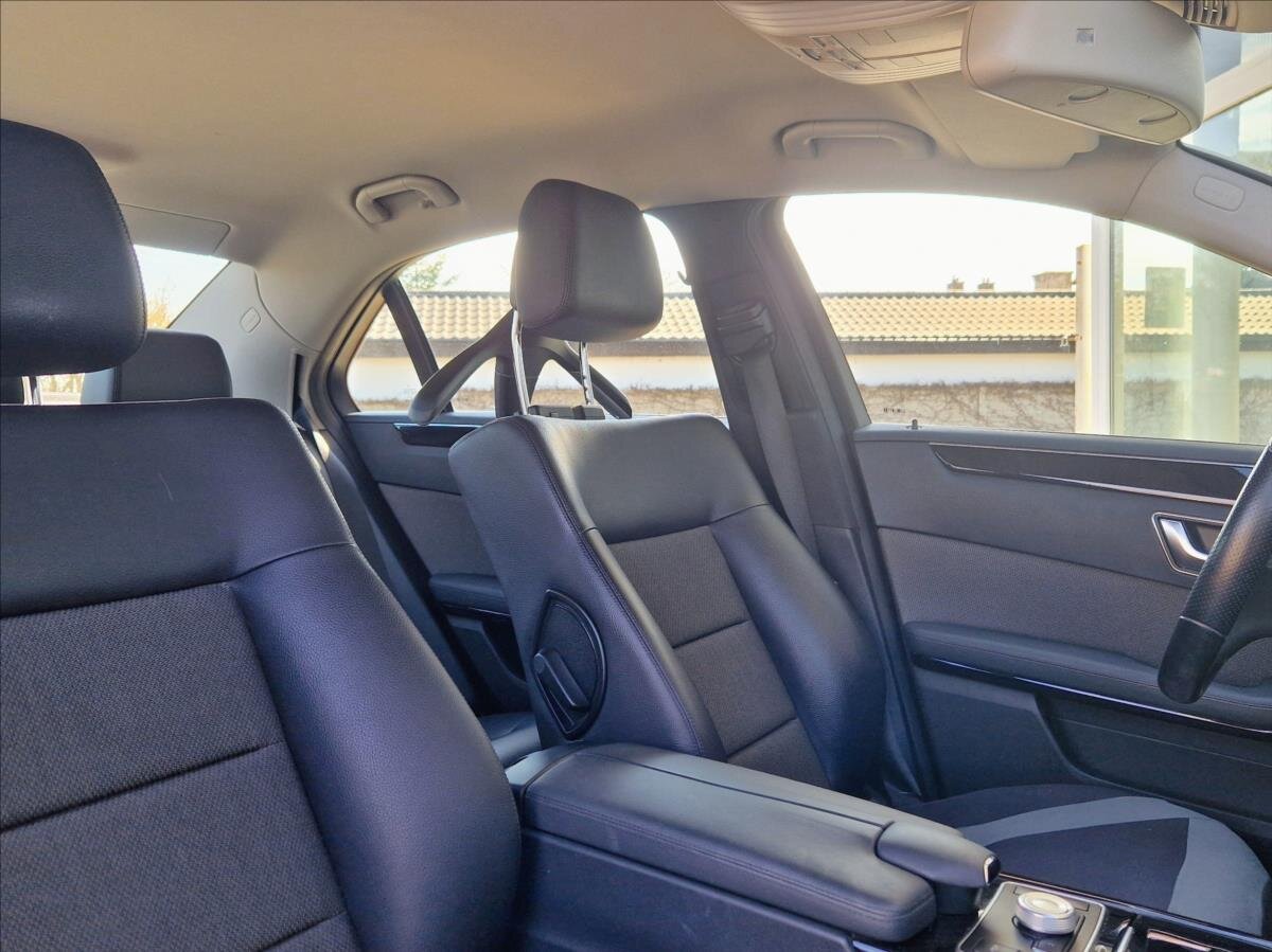 Mercedes-Benz Třídy E Sedan / Limuzína 3,0 l 195 kw