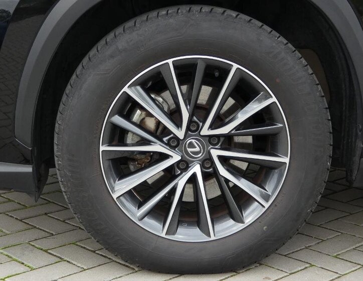 Lexus NX 350h SUV 2,5 l 140 kw