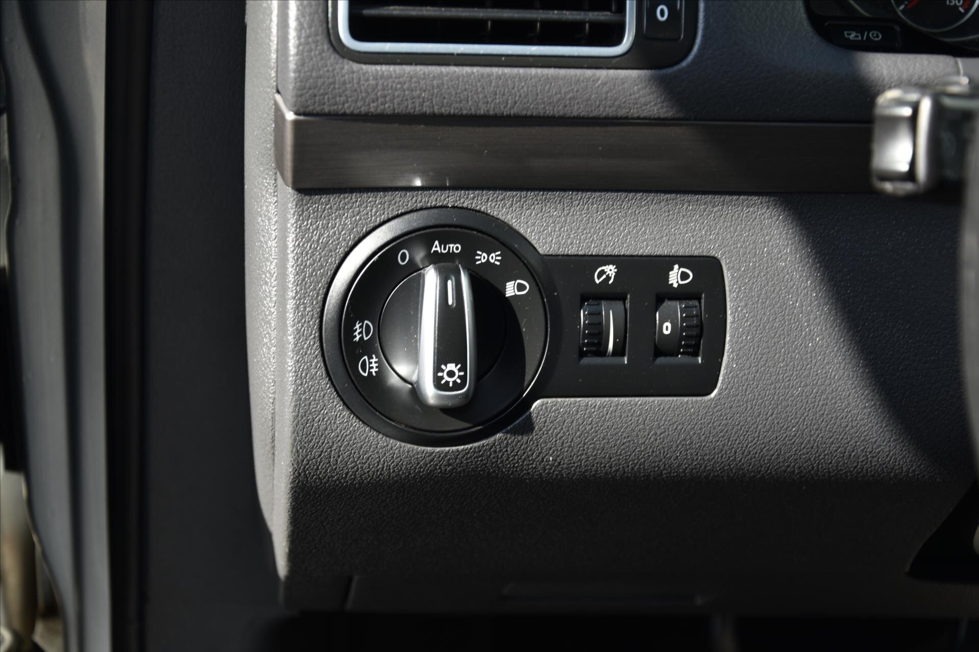 Volkswagen Touran MPV 1,6 l 77 kw