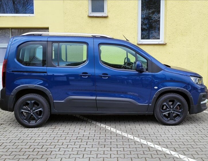 Peugeot Rifter MPV 1,5 l 96 kw