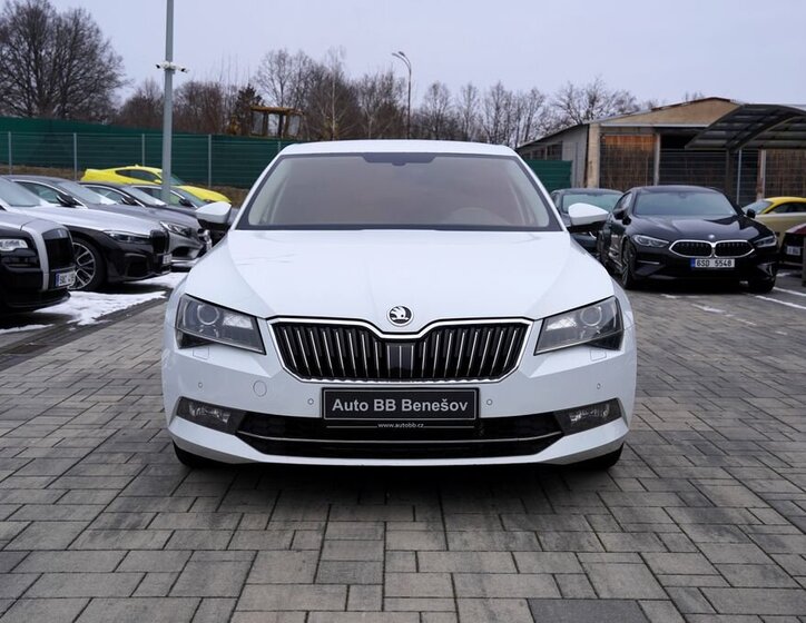 Škoda Superb Sedan 2,0 l 140 kw