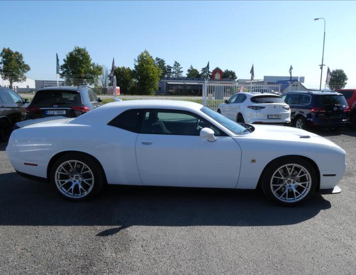 Dodge Challenger 2