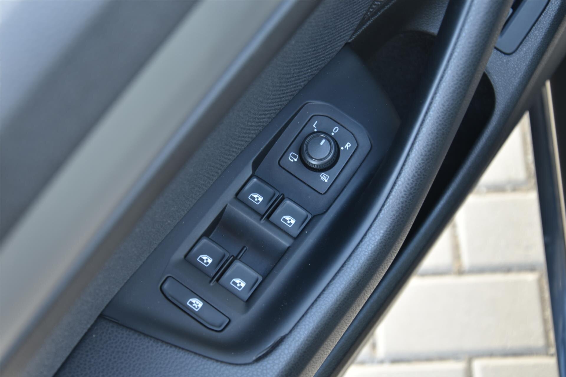 Volkswagen Passat Kombi 1,6 l 88 kw