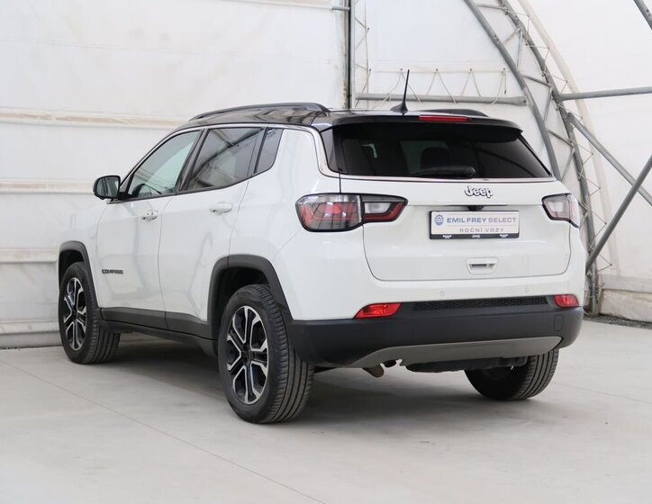 Jeep Compass SUV / Terénní 1,6 l 96 kw