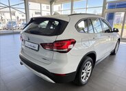 BMW X1 Kombi 1,5 l 103 kw
