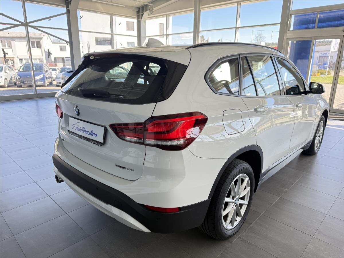 BMW X1 Kombi 1,5 l 103 kw