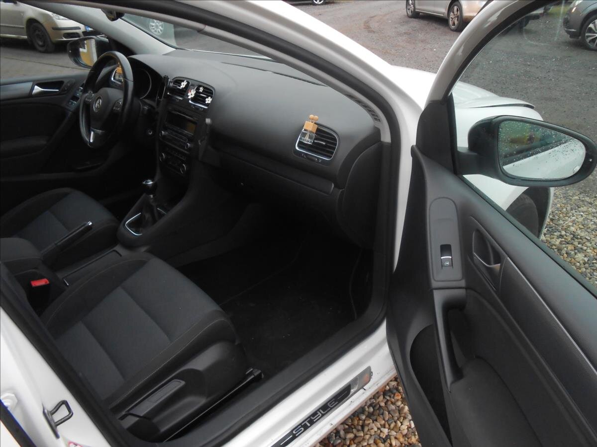 Volkswagen Golf Hatchback 1,2 l 63 kw