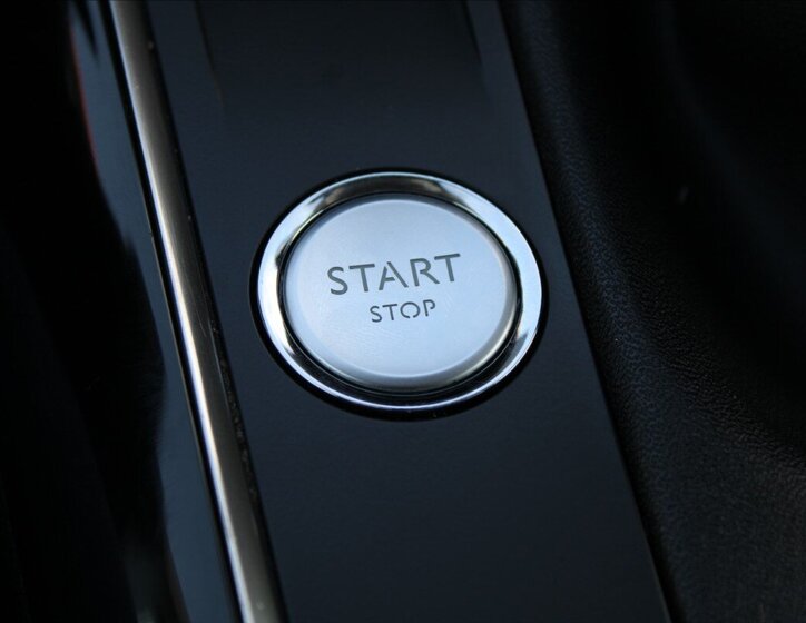 Peugeot 3008 SUV / Terénní 1,2 l 96 kw