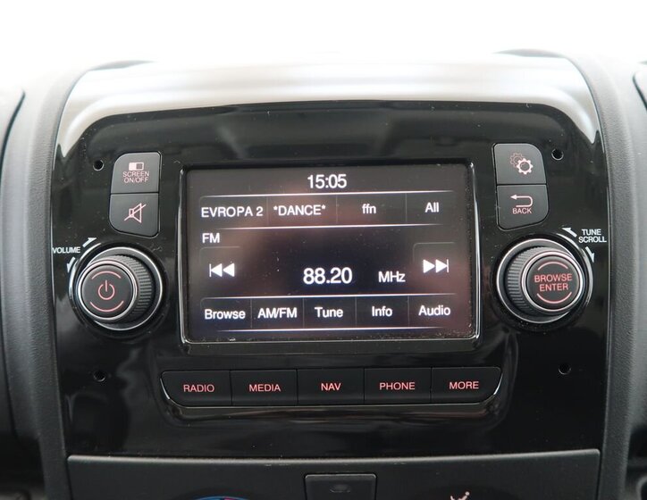 Opel Movano Skříň 2,2 l 103 kw