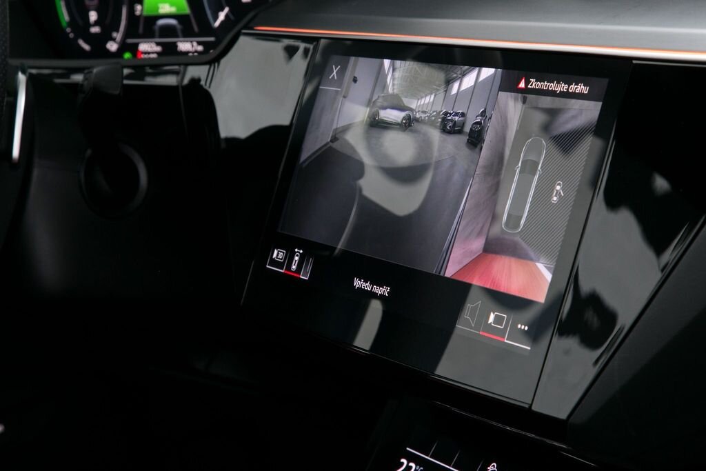 Audi e-tron SUV 0,0 300 kw