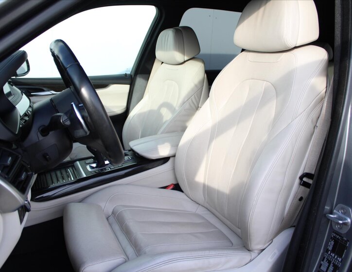 BMW X5 SUV 3,0 l 230 kw