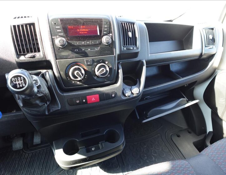 Peugeot Boxer Ostatní 2,2 l 121 kw