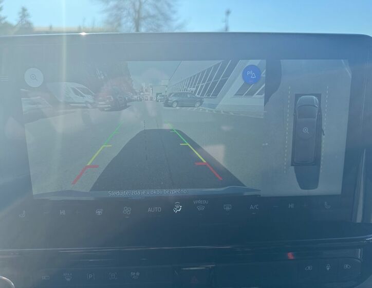 Ford Tourneo Custom 17