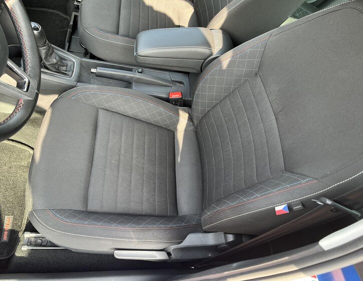 Škoda Rapid Hatchback 999,0 70 kw