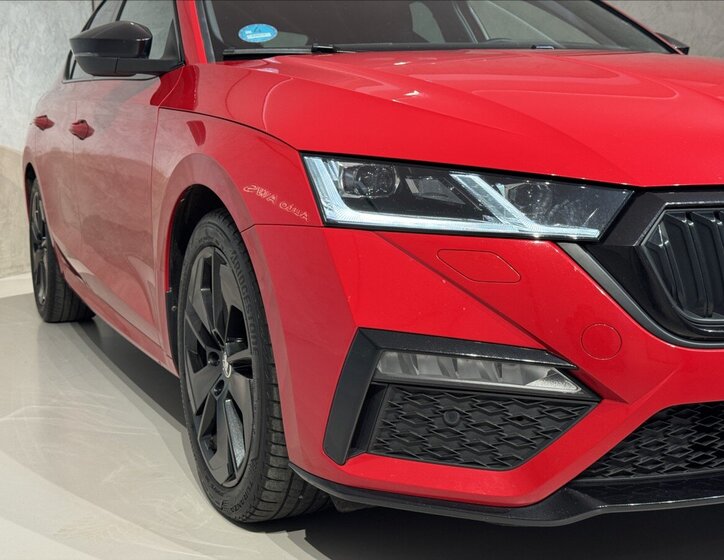 Škoda Octavia Sedan / Limuzína 2,0 l 180 kw