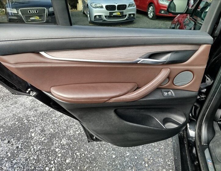 BMW X5 SUV 3,0 l 280 kw