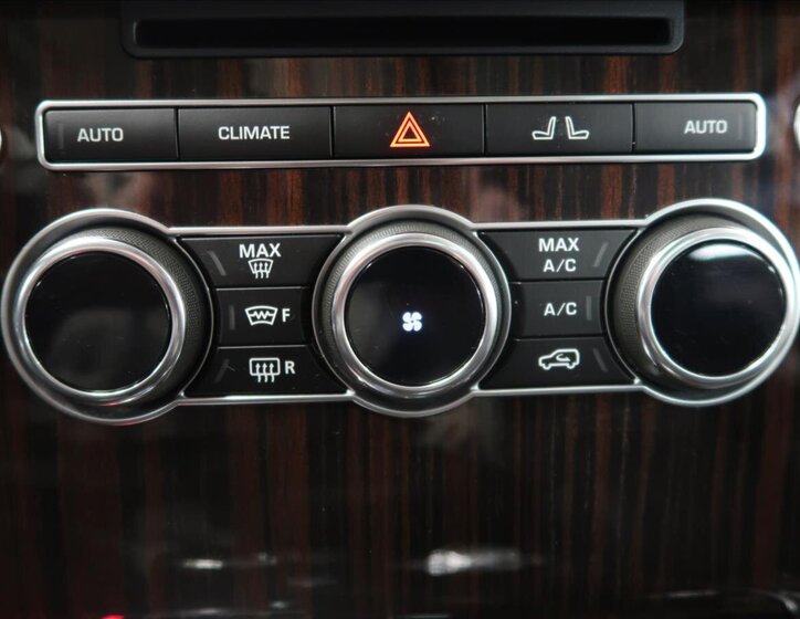 Land Rover Range Rover SUV / Terénní 4,4 l 250 kw