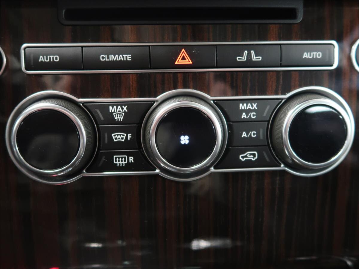 Land Rover Range Rover SUV / Terénní 4,4 l 250 kw