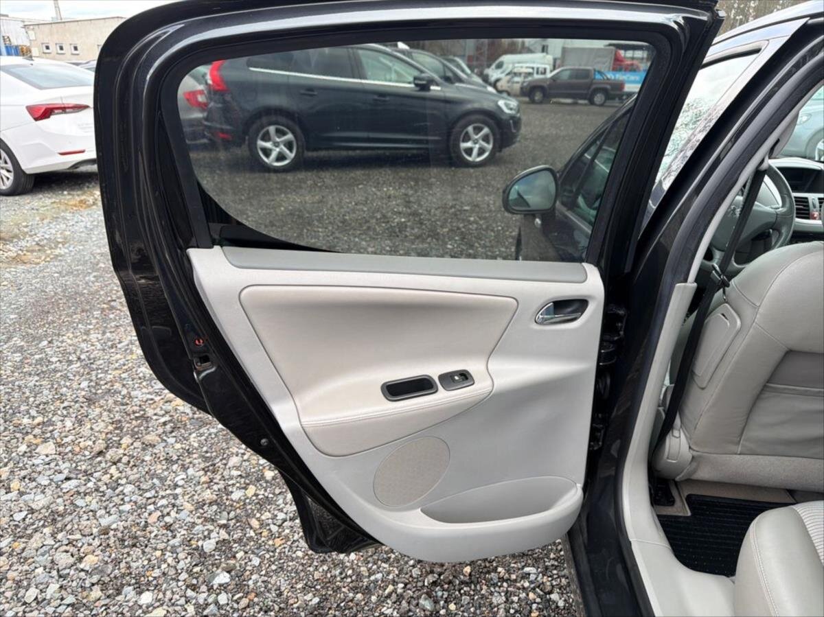 Peugeot 207 Hatchback 1,6 l 110 kw