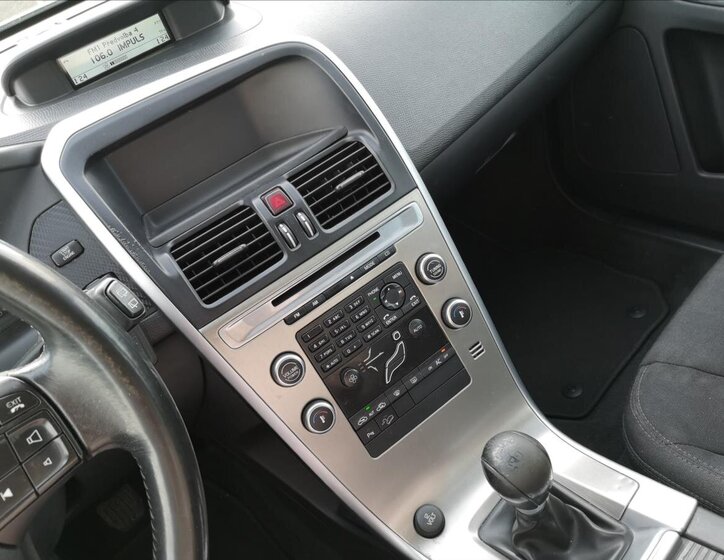 Volvo XC60 Kombi 2,4 l 136 kw