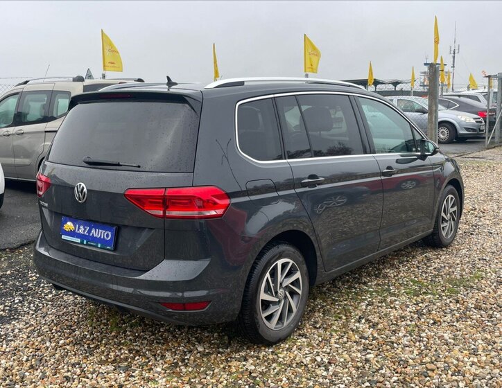 Volkswagen Touran MPV 1,5 l 110 kw