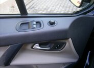 Ford Tourneo Custom 19