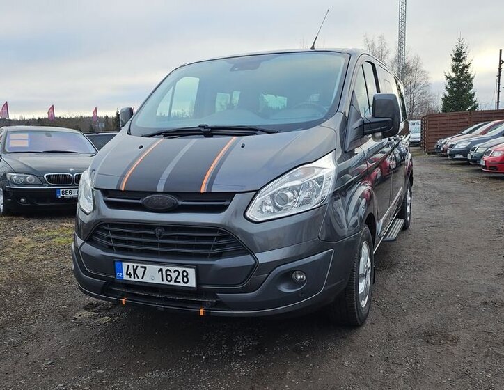 Ford Tourneo Custom VAN-Minibus 2,0 l 96 kw