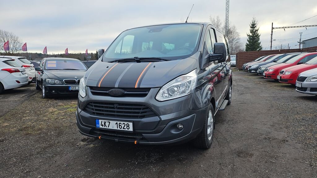 Ford Tourneo Custom VAN-Minibus 2,0 l 96 kw
