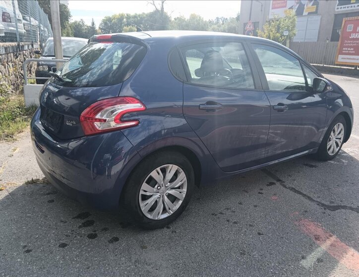 Peugeot 208 Hatchback 1,6 l 68 kw
