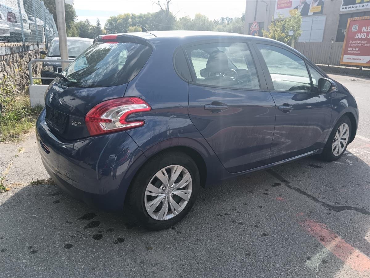 Peugeot 208 Hatchback 1,6 l 68 kw