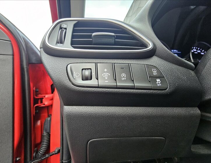 Hyundai i30 Hatchback 1,5 l 80 kw