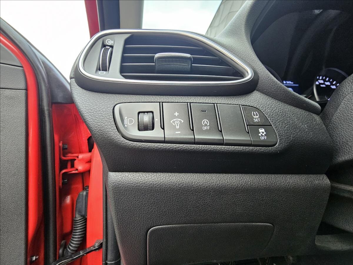 Hyundai i30 Hatchback 1,5 l 80 kw