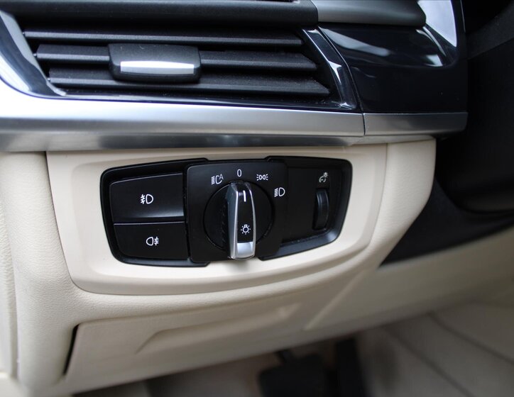 BMW X5 SUV 3,0 l 190 kw