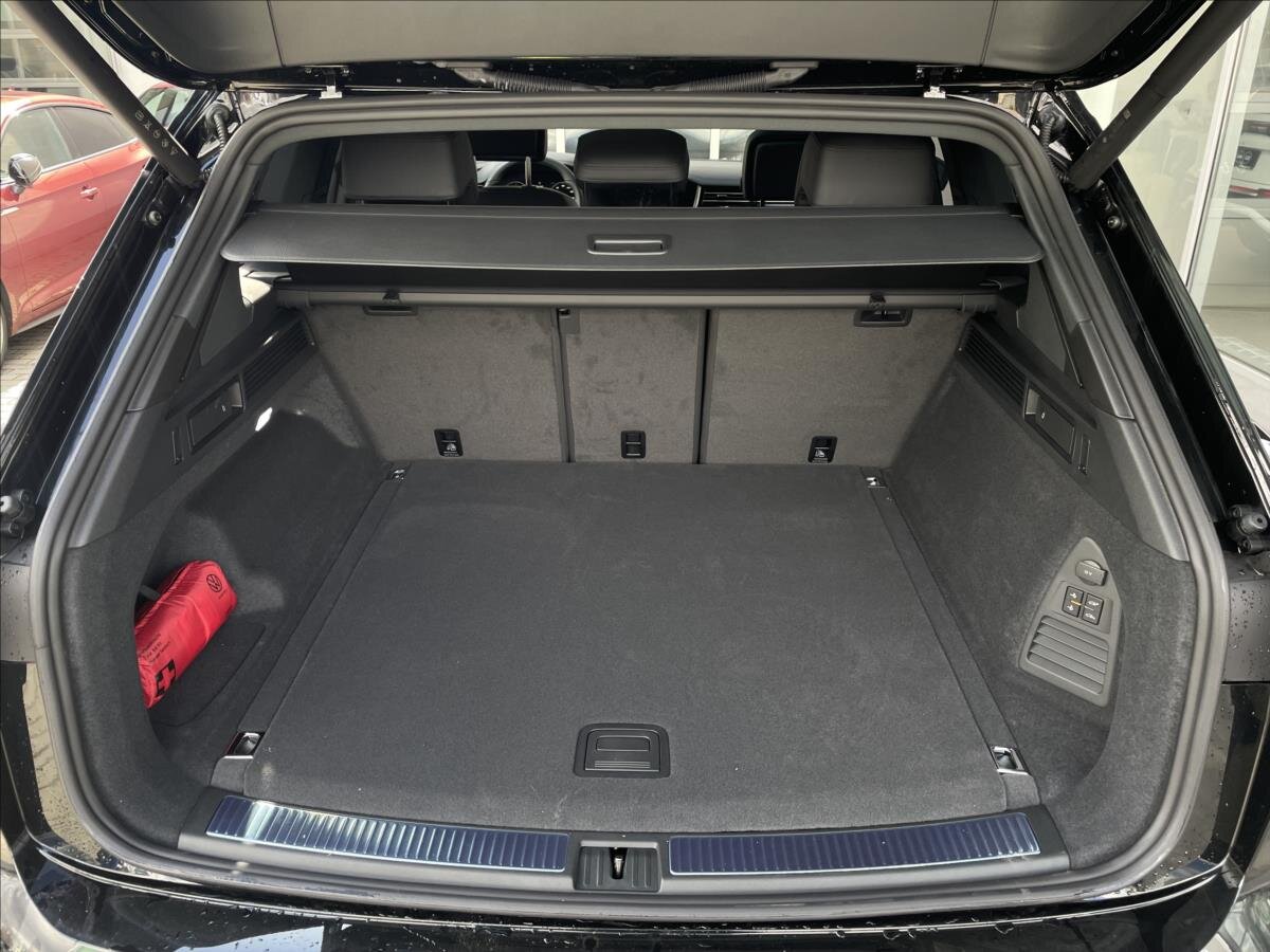 Volkswagen Touareg SUV / Terénní 3,0 l 250 kw