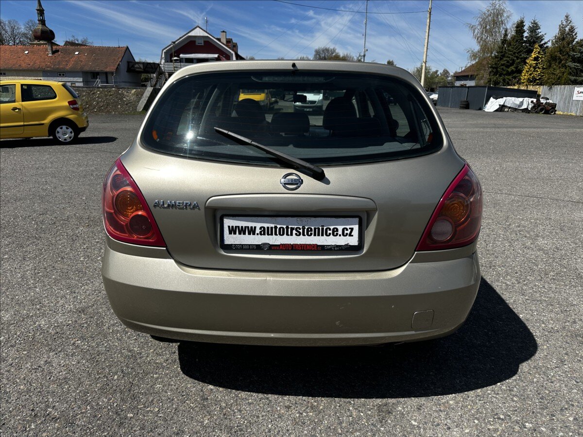Nissan Almera Hatchback 1,5 l 72 kw