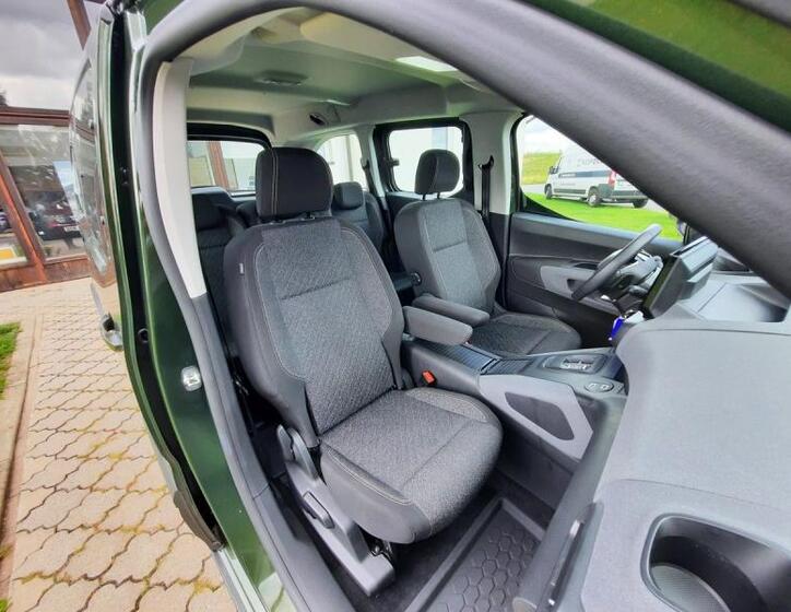Peugeot Rifter 16
