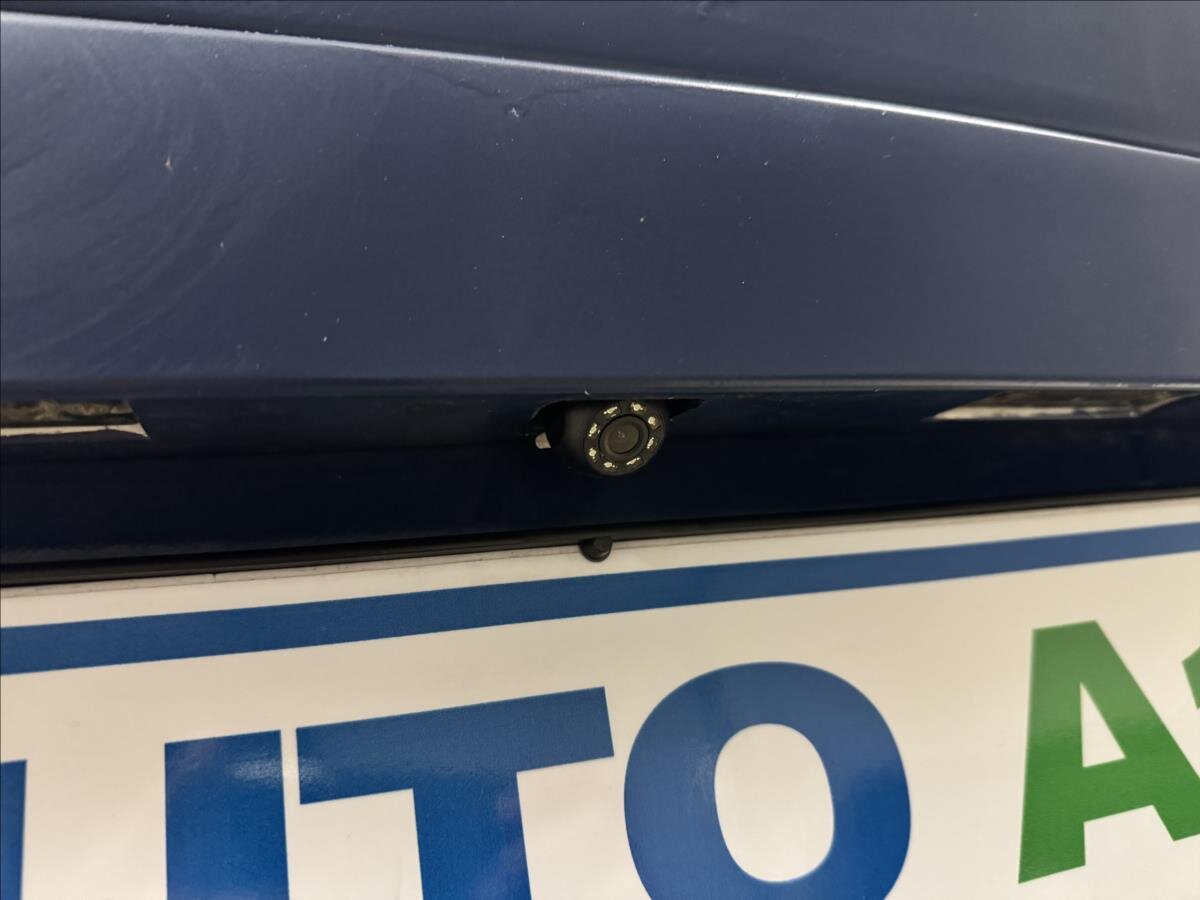 Volkswagen Transporter Kombi 2,5 l 96 kw