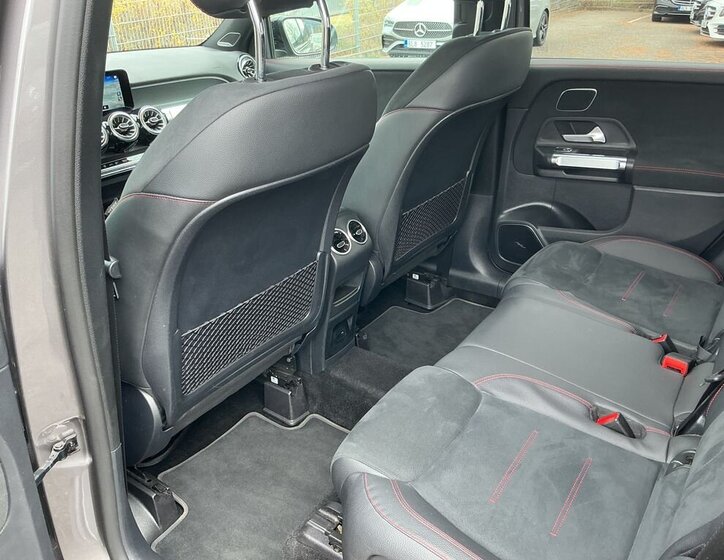 Mercedes-Benz GLB SUV / Terénní 2,0 l 140 kw