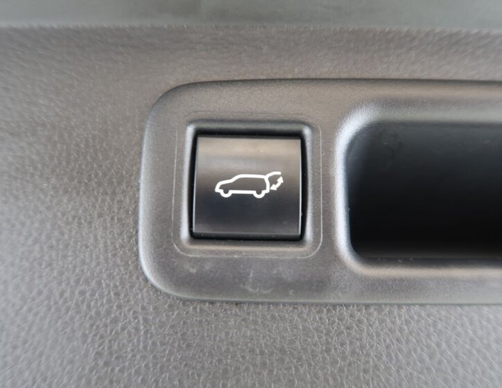 Toyota Highlander Kombi 2,5 l 140 kw