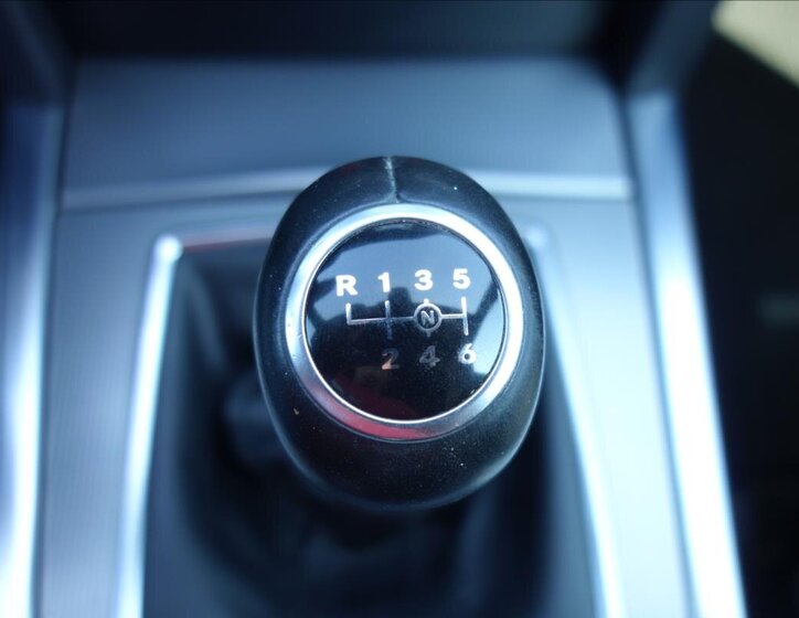 Mercedes-Benz Třídy E Sedan 2,1 l 125 kw