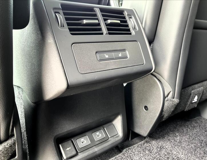 Land Rover Discovery 34