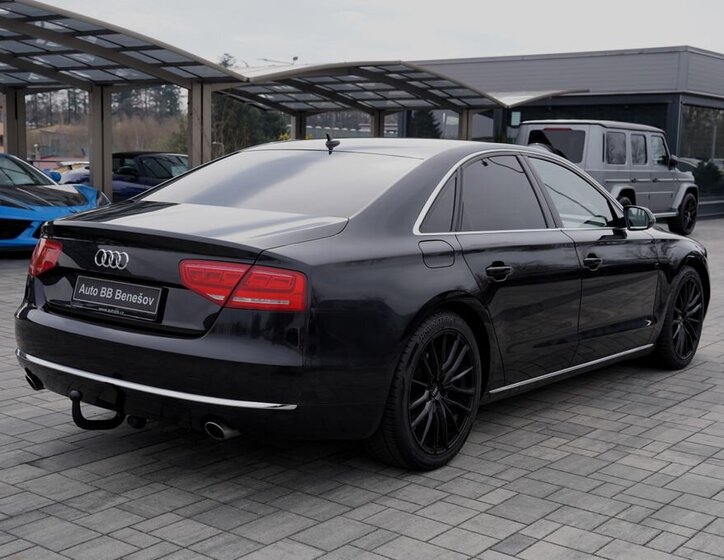 Audi A8 Sedan / Limuzína 3,0 l 213 kw