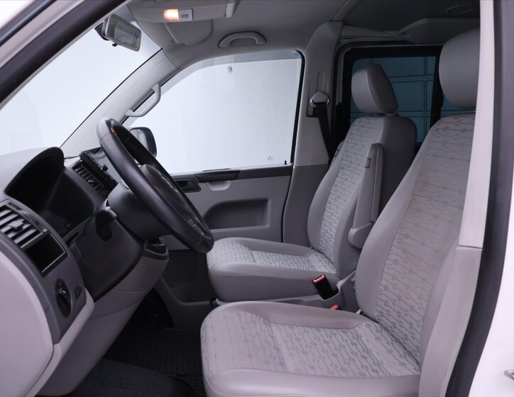 Volkswagen Transporter Kombi 2,0 l 75 kw