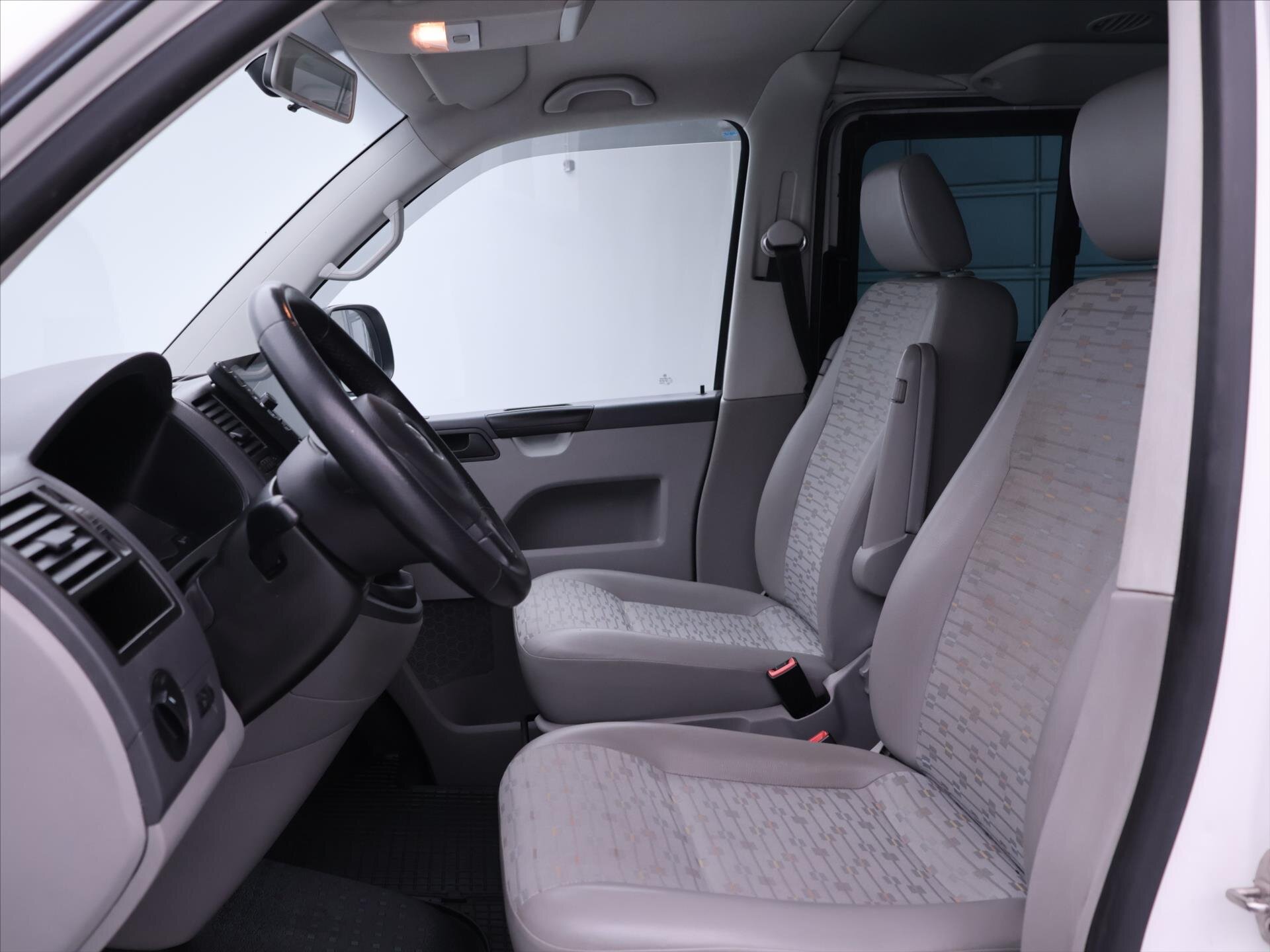 Volkswagen Transporter Kombi 2,0 l 75 kw