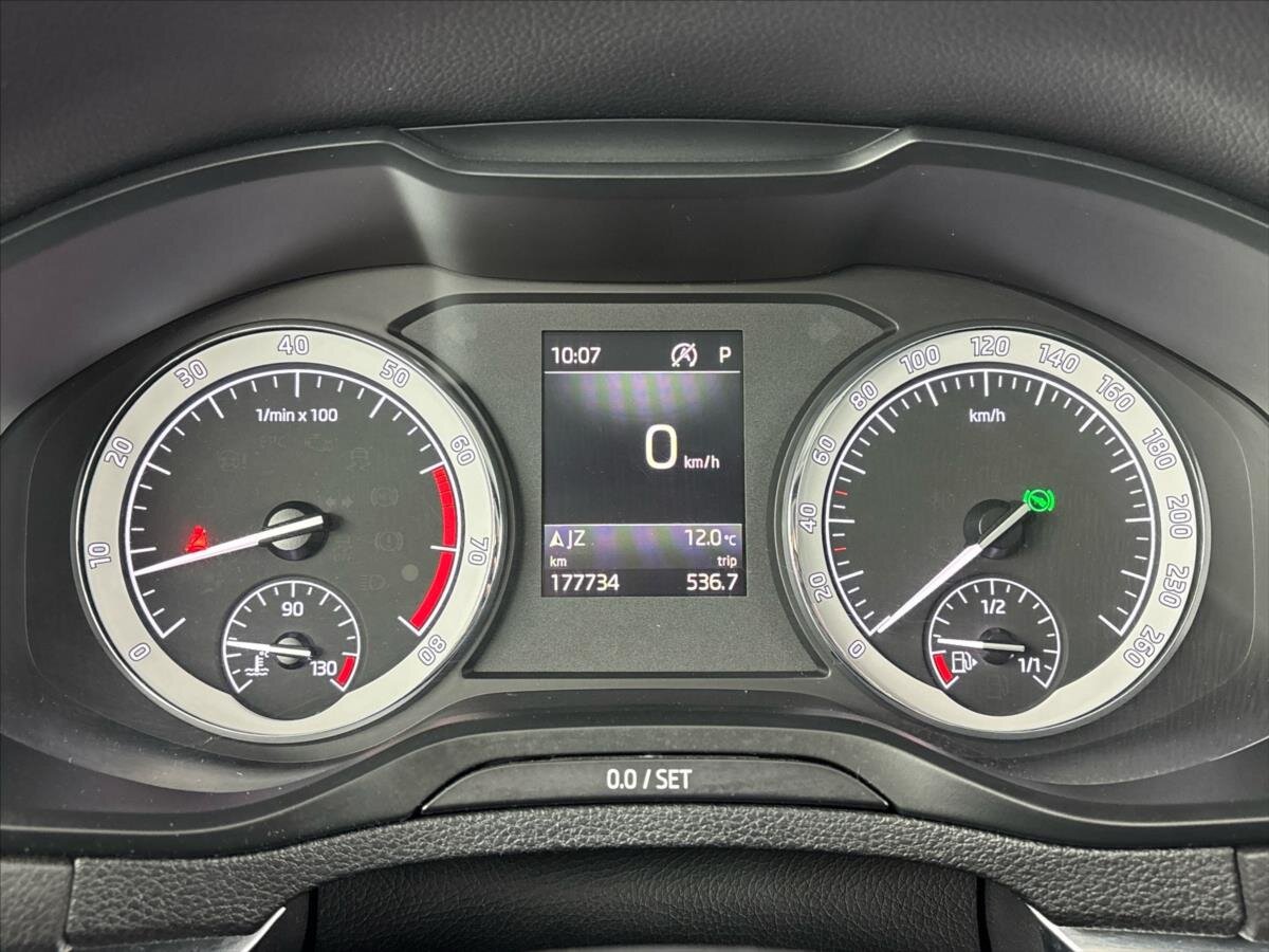 Škoda Karoq SUV / Terénní 1,5 l 110 kw