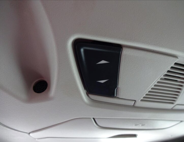 Ford Tourneo Connect MPV 998,0 74 kw