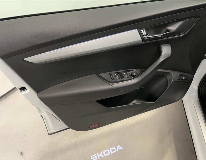 Škoda Karoq SUV / Terénní 1,5 l 110 kw