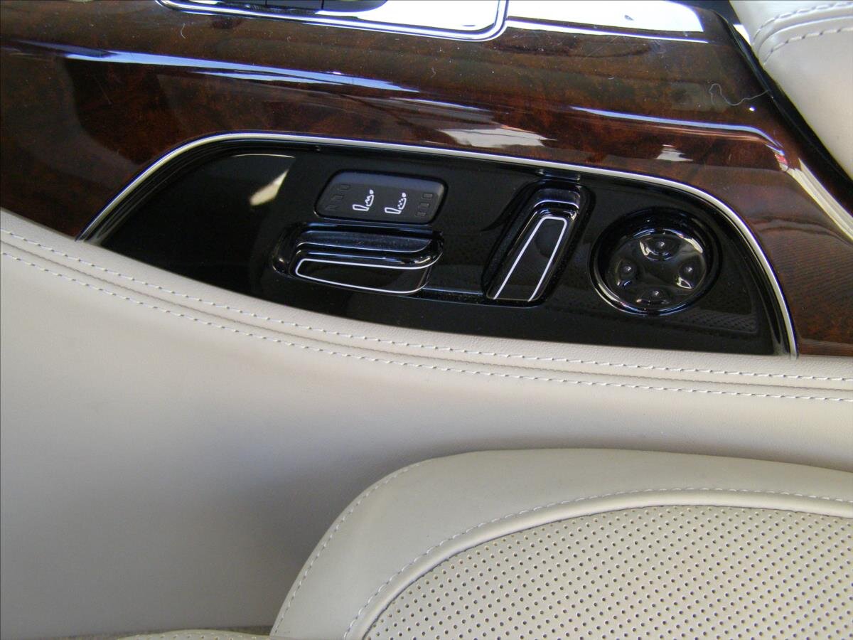 Audi A8 Sedan / Limuzína 6,3 l 368 kw