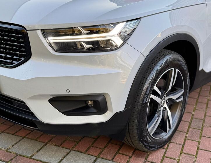 Volvo XC40 3
