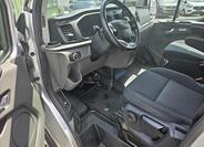 Ford Transit 9